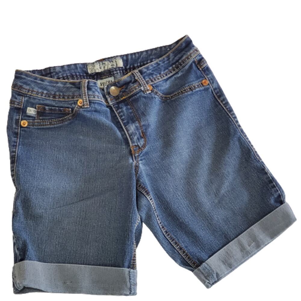 17/21 Exclusive Denim Cuffed Jean Shorts Size 6